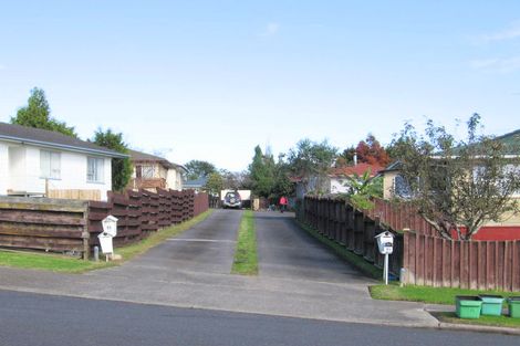 Photo of property in 2/11 Charntay Avenue, Clover Park, Auckland, 2019