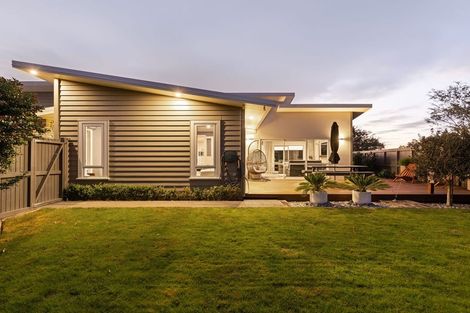 Photo of property in 3 Silicon Way, Fitzherbert, Palmerston North, 4410