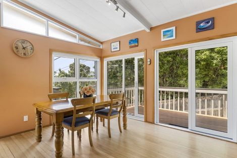 Photo of property in 94 Saddleback Rise, Murrays Bay, Auckland, 0630