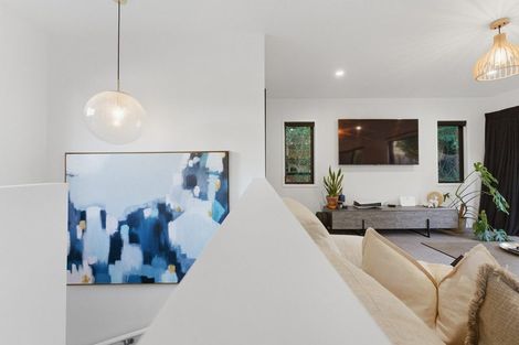 Photo of property in 59 Wallath Road, Westown, New Plymouth, 4310