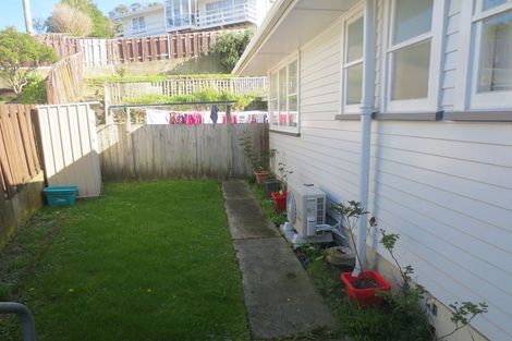 Photo of property in 60 Beazley Avenue, Paparangi, Wellington, 6037