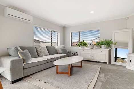 Photo of property in 9 Fleetwood Drive, Henderson, Auckland, 0612