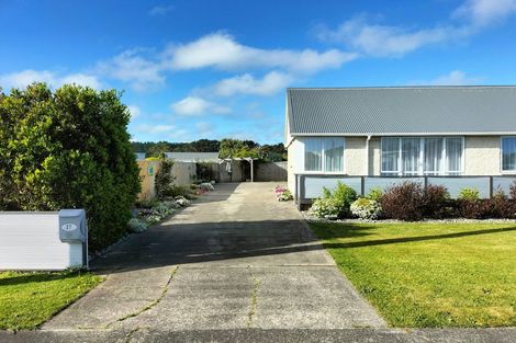 Photo of property in 27 Seabury Avenue, Foxton Beach, Foxton, 4815