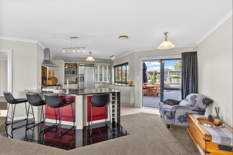 Photo of property in 44 Tutakarae Road, Kelvin Grove, Palmerston North, 4470