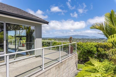 Photo of property in 27a Kotare Street, Waikanae, 5036