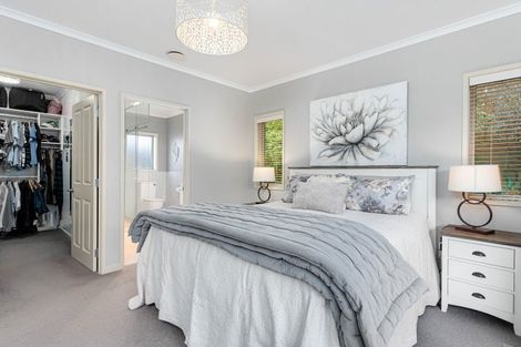 Photo of property in 35 Masefield Terrace, Kelvin Grove, Palmerston North, 4414