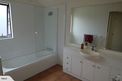 Photo of property in 9 Loughanure Place, Massey, Auckland, 0614