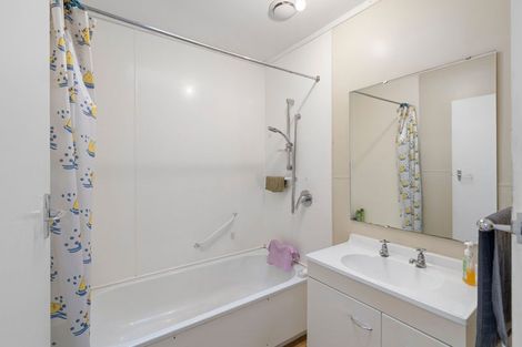 Photo of property in 1/4 Mckenzie Street, Levin, 5510