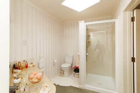 Photo of property in 62-64 Karina Terrace, Roslyn, Palmerston North, 4414