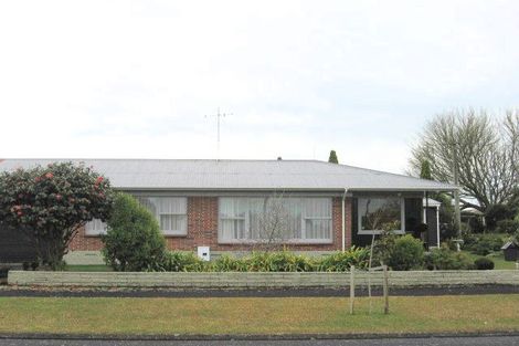 Photo of property in 11 Casper Street, Fairfield, Hamilton, 3214