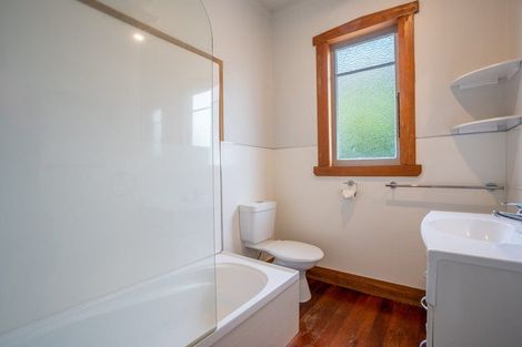 Photo of property in 180 Cambridge Road, Hillcrest, Hamilton, 3216