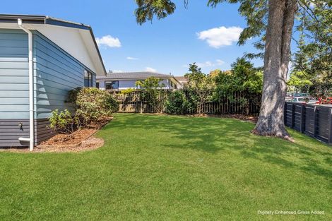 Photo of property in 7 Panzic Place, Glen Eden, Auckland, 0602