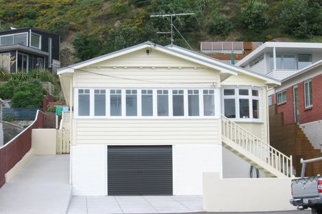 Photo of property in 230 The Esplanade, Island Bay, Wellington, 6023