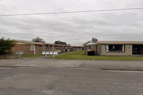 Photo of property in 1-12/71 Main Street, Mataura, 9712