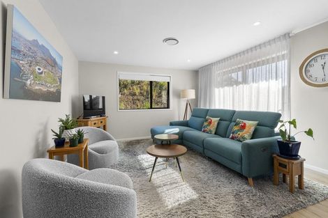 Photo of property in 7 Ruru Lane, Hurworth, New Plymouth, 4310