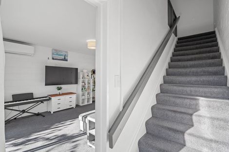 Photo of property in 4/14 Church Square, Addington, Christchurch, 8024