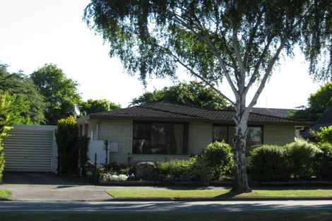 Photo of property in 439 Memorial Avenue, Burnside, Christchurch, 8053