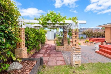Photo of property in 223 Glamorgan Drive, Torbay, Auckland, 0630
