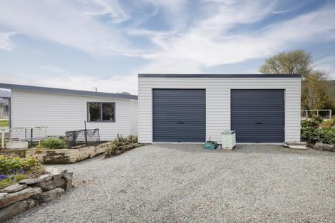 Photo of property in 2 East Road, Otematata, 9412