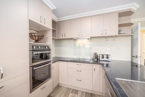 Photo of property in 7 Orchard Road, Greytown, 5712