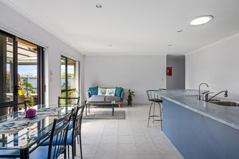 Photo of property in 7a Barberry Lane, Te Atatu Peninsula, Auckland, 0610