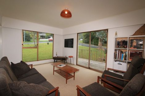 Photo of property in 1/11 Ayton Drive, Totara Vale, Auckland, 0629