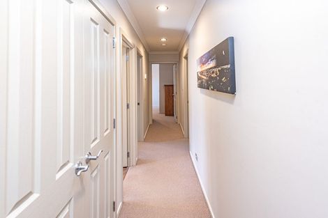 Photo of property in 16 Gilligan Close, College Estate, Whanganui, 4500