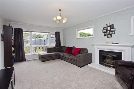 Photo of property in 10 Gardiner Grove, Wainuiomata, Lower Hutt, 5014
