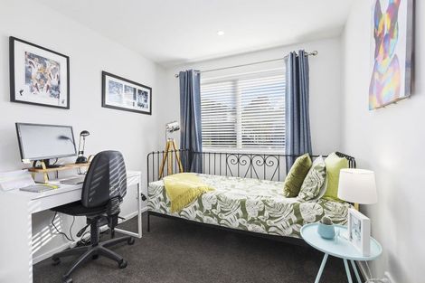 Photo of property in 2 Promontory Crescent, Newlands, Wellington, 6037