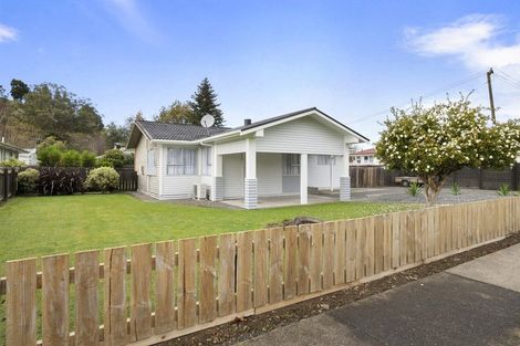 Photo of property in 30 Ongo Road, Hunterville, 4730