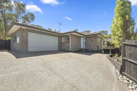 Photo of property in 96 Brian Crescent, Stanmore Bay, Whangaparaoa, 0932