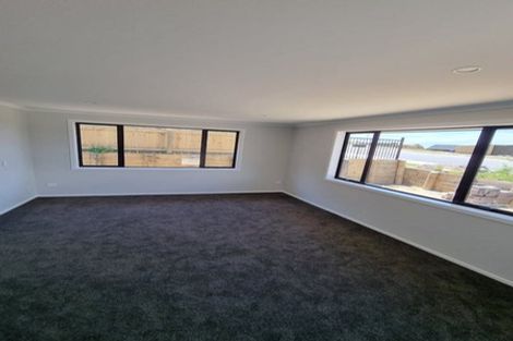 Photo of property in 62 Hokioi Drive, Kenepuru, Porirua, 5022