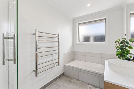 Photo of property in 40 West Meadows Drive, Wanaka, 9305