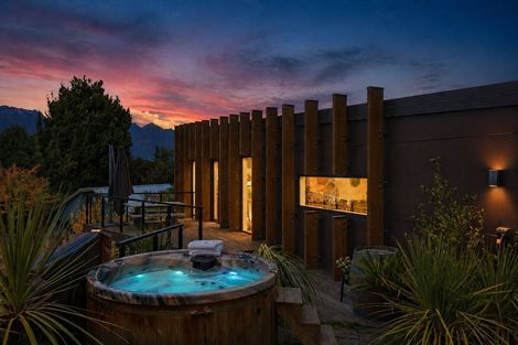 Photo of property in 5c Aspen Grove, Fernhill, Queenstown, 9300