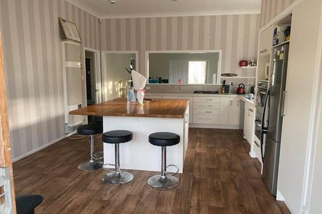 Photo of property in 39 Hereford Street, West End, Palmerston North, 4410