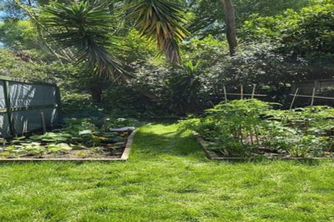 Photo of property in 23 Imperial Place, Henderson, Auckland, 0612