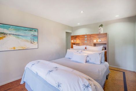 Photo of property in 24 Pye Place, Hot Water Beach, Whitianga, 3591