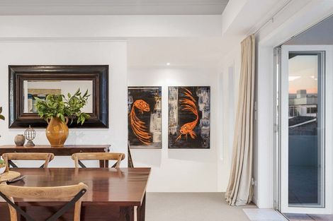Photo of property in 91 Marine Parade, Mount Maunganui, 3116