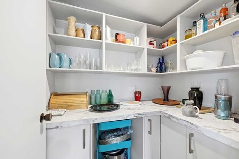 Photo of property in 6 Kegworth Place, Browns Bay, Auckland, 0630