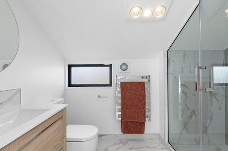 Photo of property in 106 Rattray Street, Riccarton, Christchurch, 8041