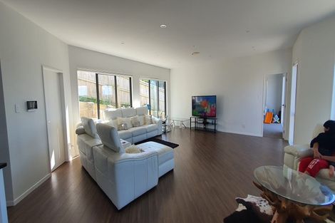 Photo of property in 55 Platinum Rise, Ranui, Auckland, 0612