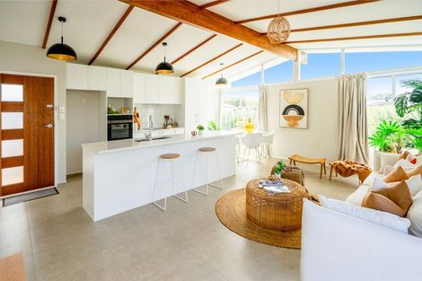 Photo of property in 37 Shoemaker Road, Waipu, 0510