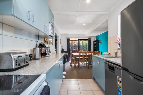 Photo of property in 106 Queen Street, Northcote Point, Auckland, 0627