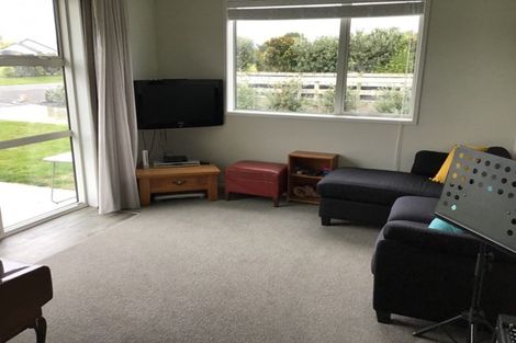 Photo of property in 55 Garth Road, Levin, 5571