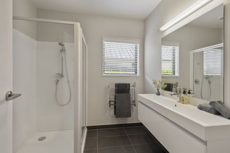 Photo of property in 3 Pioneer Court, Jacks Point, Queenstown, 9371