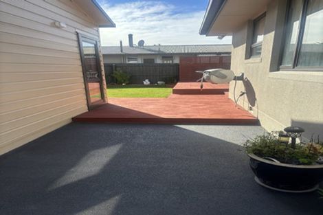 Photo of property in 207 Wainoni Road, Avondale, Christchurch, 8061