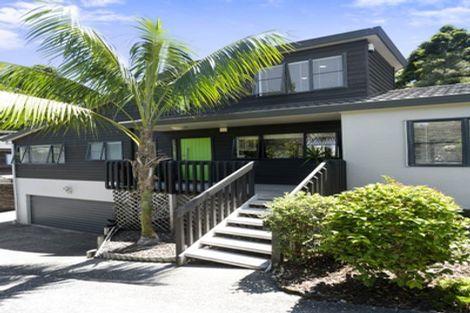 Photo of property in 1/27 Holdaway Avenue, Northcote, Auckland, 0627