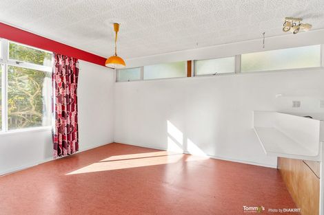 Photo of property in 12 Versailles Street, Karori, Wellington, 6012