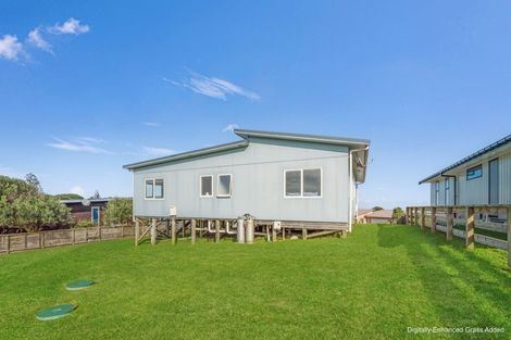 Photo of property in 4 Tua Tua Place, Baylys Beach, 0377