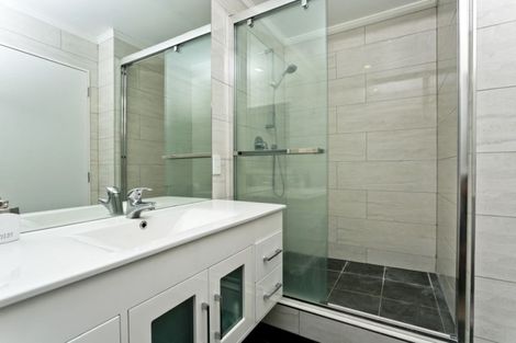 Photo of property in 8 Longwood Place, Forrest Hill, Auckland, 0620